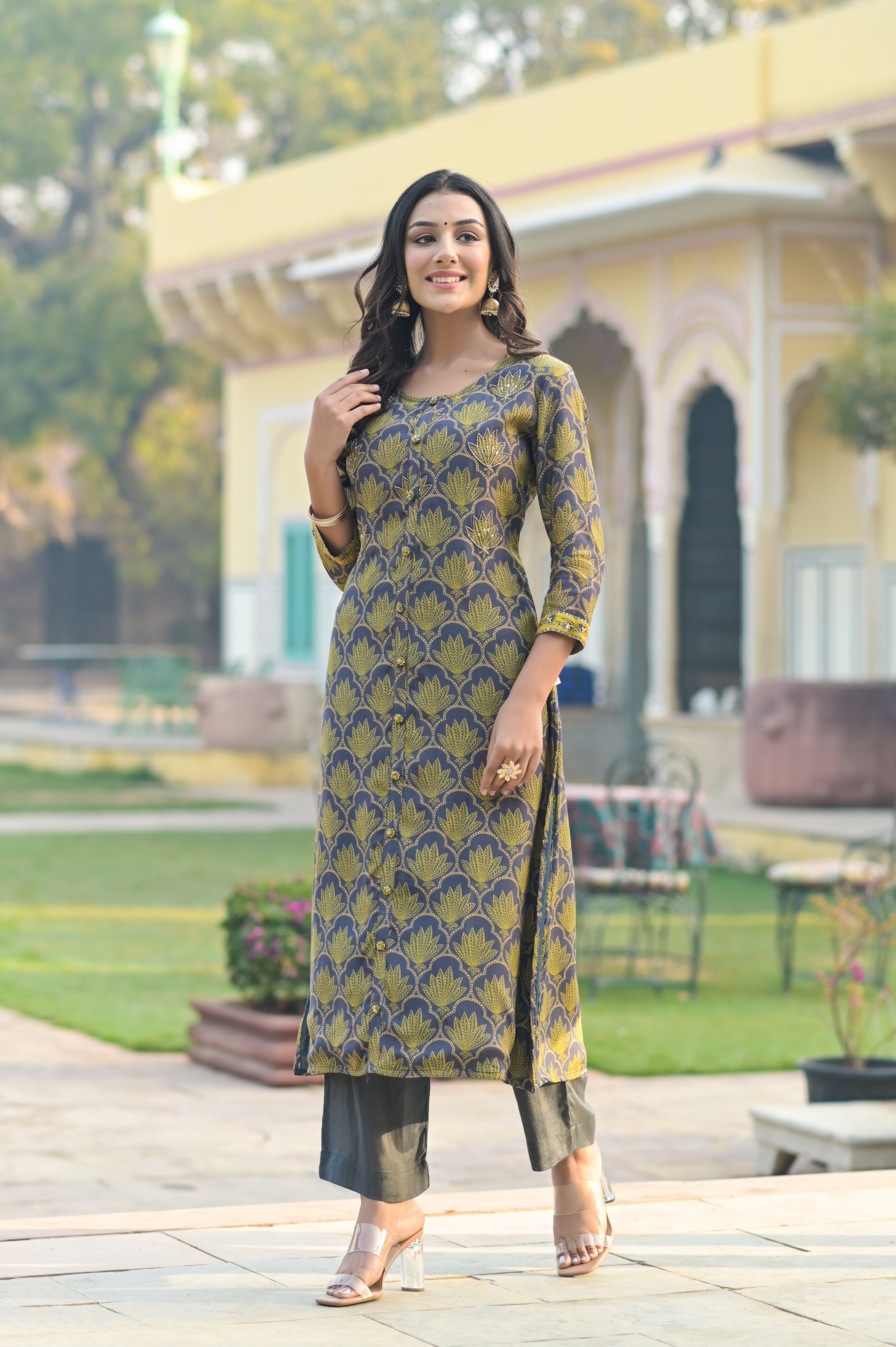 Grey Lotus Buti Jaal Buttoned Muslin Kurta