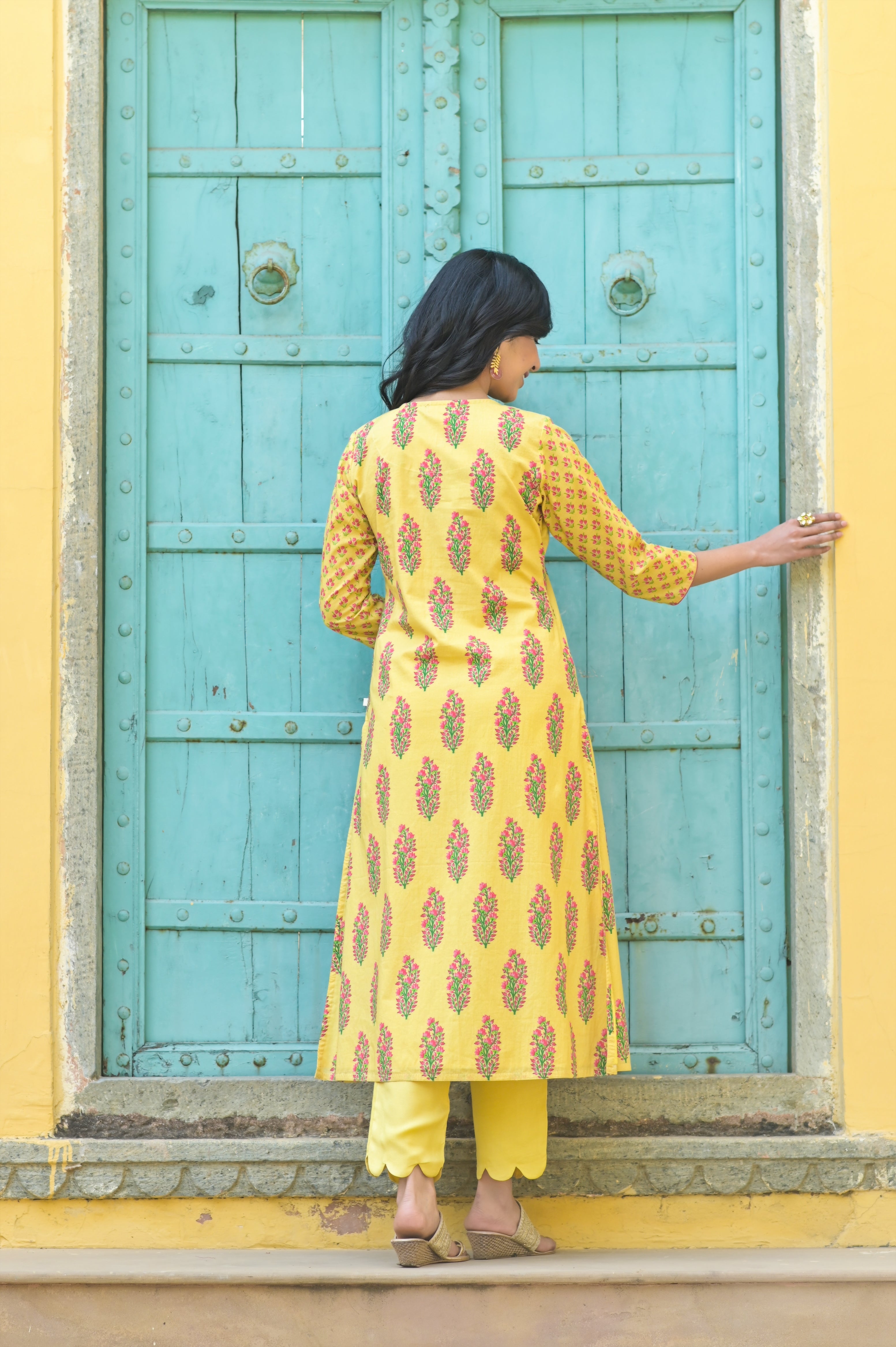 Yellow Buti Yoke Kurta Set-2pcs