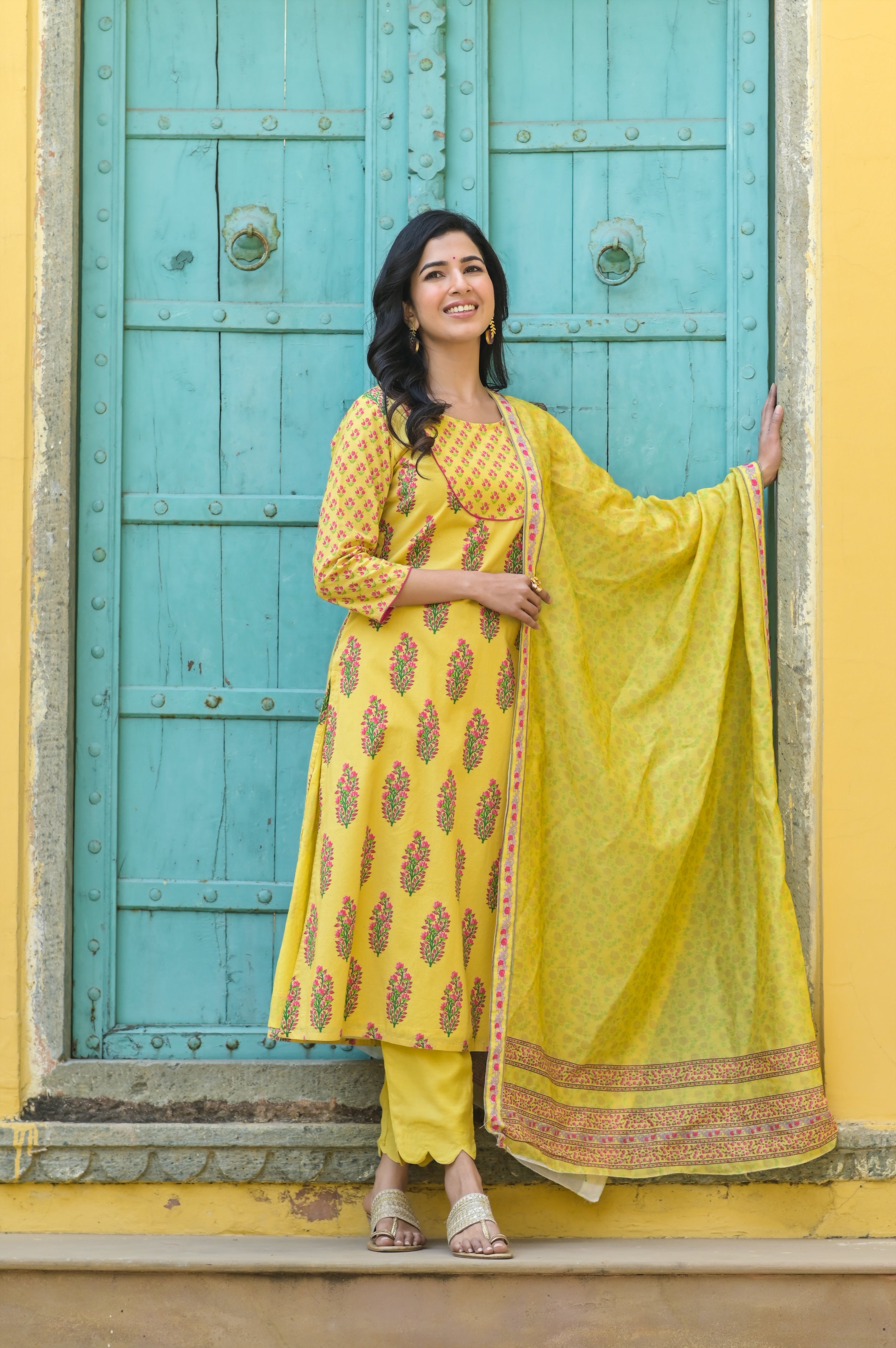 Yellow Buti Yoke Kurta Set-2pcs